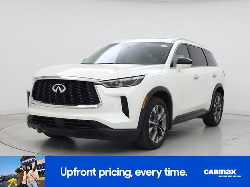 White 2023 INFINITI QX60 Luxe
