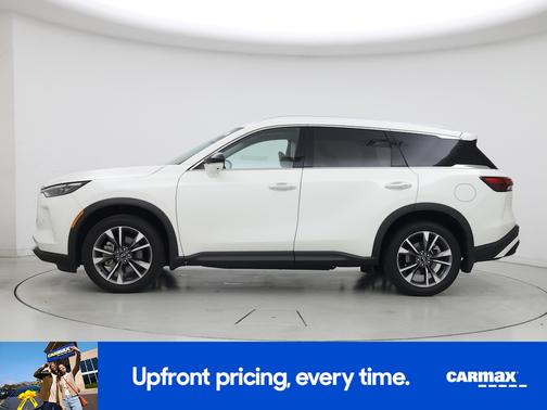 White 2023 INFINITI QX60 Luxe