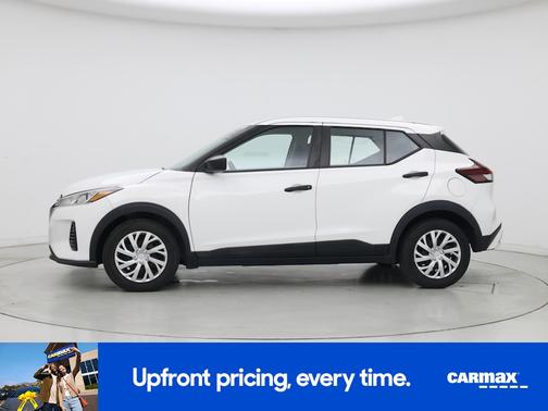 White 2021 Nissan Kicks S