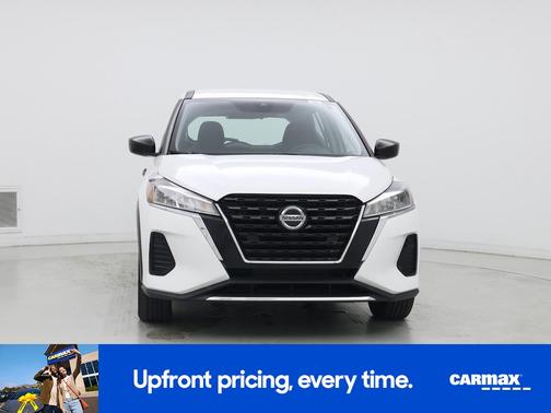 White 2021 Nissan Kicks S