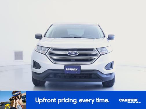 Silver 2017 Ford Edge SE