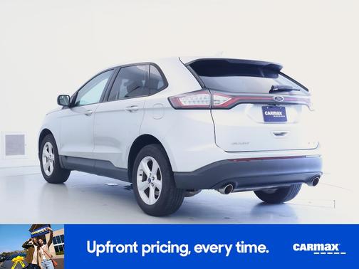 Silver 2017 Ford Edge SE