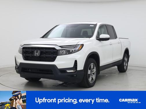 White 2025 Honda Ridgeline RTL