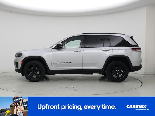 Silver 2023 Jeep Grand Cherokee Altitude