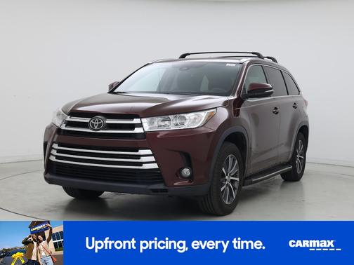 Burgundy 2017 Toyota Highlander XLE