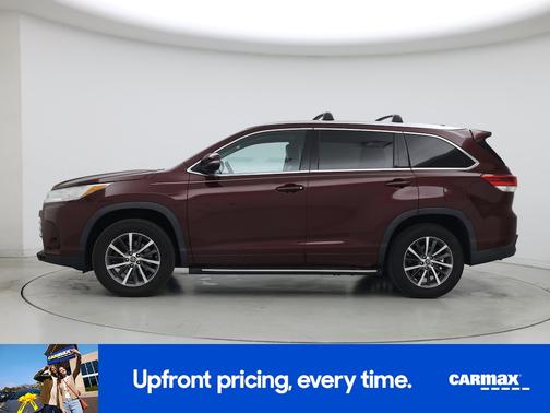 Burgundy 2017 Toyota Highlander XLE