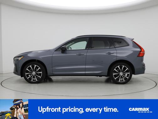 2024 Volvo XC60 B5 Plus Dark Theme