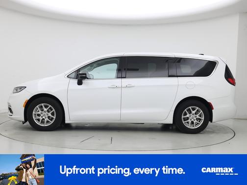 White 2024 Chrysler Pacifica Touring L