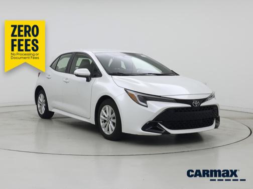 White 2023 Toyota Corolla Hatchback SE