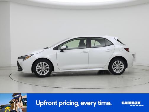 White 2023 Toyota Corolla Hatchback SE