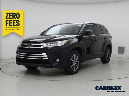 Black 2017 Toyota Highlander XLE
