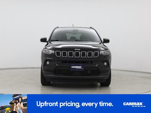 Black 2023 Jeep Compass Latitude