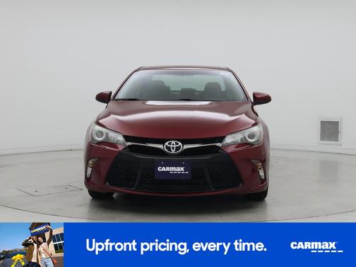 Red 2015 Toyota Camry SE
