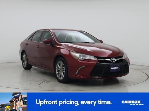 Red 2015 Toyota Camry SE