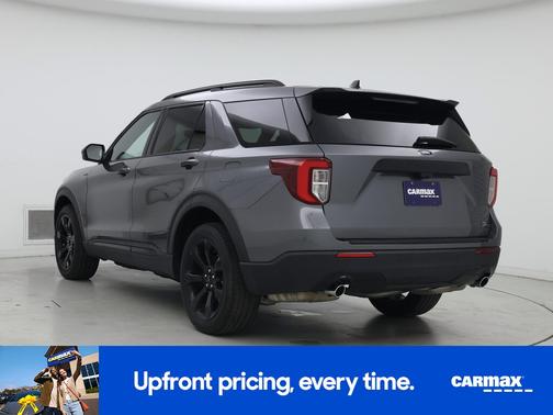 Gray 2022 Ford Explorer ST-Line
