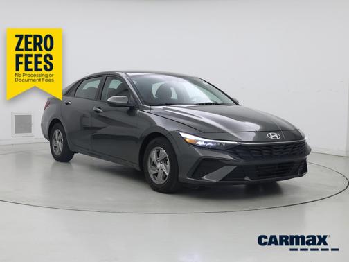Gray 2025 Hyundai ELANTRA SE
