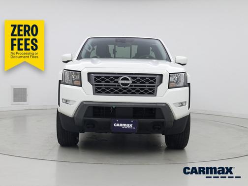 White 2024 Nissan Frontier SV