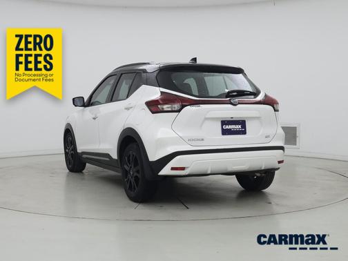 White 2023 Nissan Kicks SR