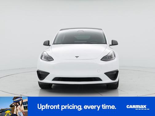 White 2024 Tesla Model Y Long Range