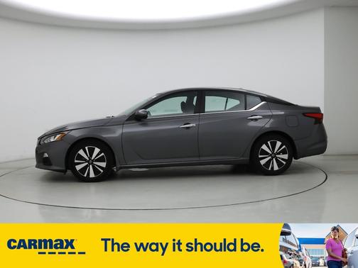 2022 Nissan Altima SV