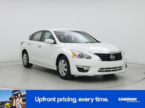 White 2014 Nissan Altima S