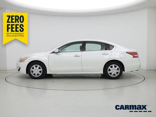 White 2014 Nissan Altima S