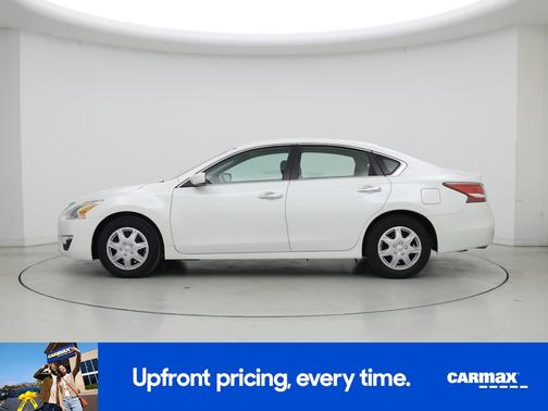White 2014 Nissan Altima S