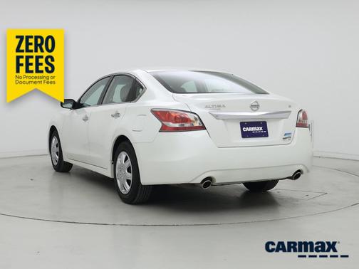 White 2014 Nissan Altima S