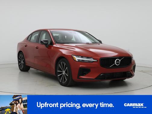 2023 Volvo S60 Recharge Plug-In Hybrid T8 Plus Dark Theme