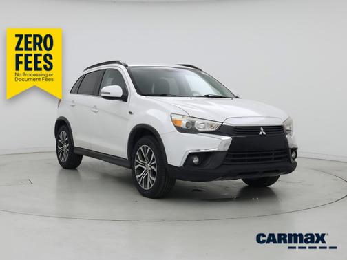 White 2017 Mitsubishi Outlander Sport SEL
