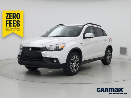 White 2017 Mitsubishi Outlander Sport SEL
