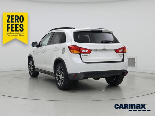White 2017 Mitsubishi Outlander Sport SEL