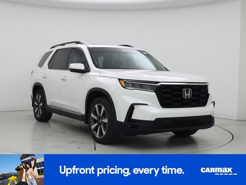 White 2025 Honda Pilot Touring