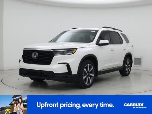 White 2025 Honda Pilot Touring