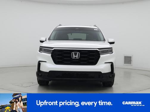 White 2025 Honda Pilot Touring