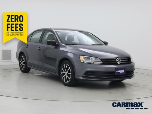 Gray 2016 Volkswagen Jetta SE