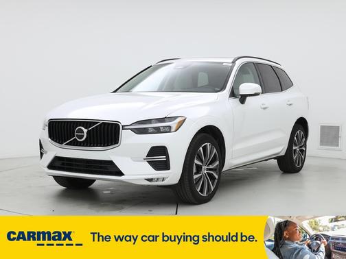 2022 Volvo XC60 B5 Momentum