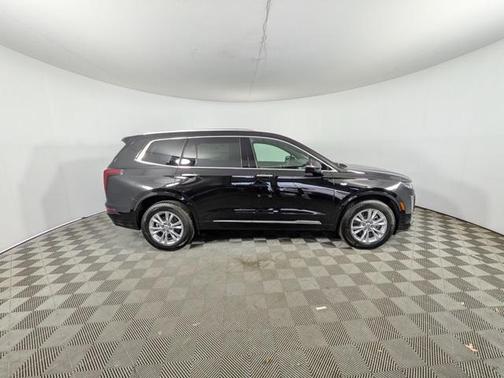 2025 Cadillac XT6 Luxury AWD