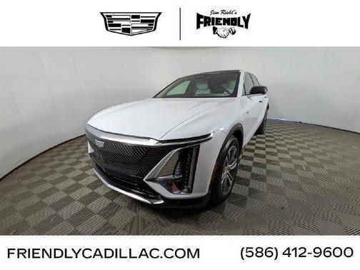 Vibrant White Tricoat 2027 Cadillac LYRIQ Luxury