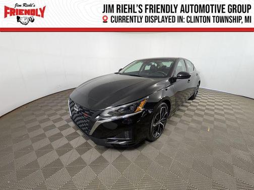 Super Black 2024 Nissan Altima SR FWD