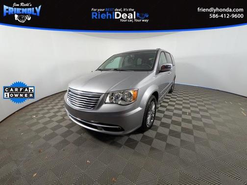 2014 Chrysler Town & Country Touring-L