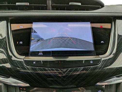 Crystal White Tricoat 2023 Cadillac XT6 Premium Luxury AWD