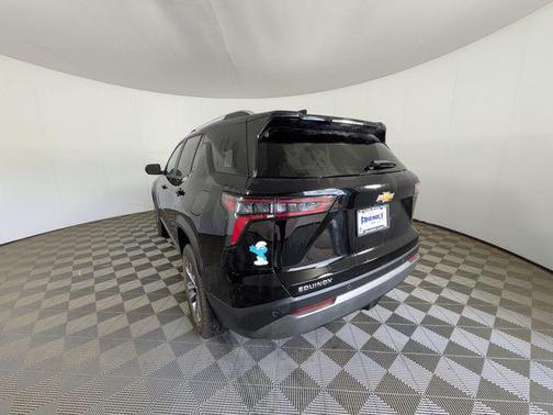 Mosaic Black Metallic 2025 Chevrolet Equinox 1LT