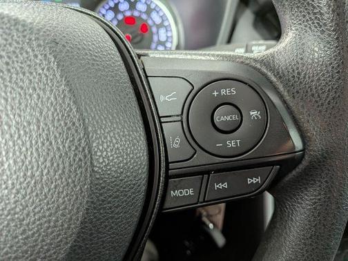 Magnetic Gray Metallic 2022 Toyota RAV4 LE