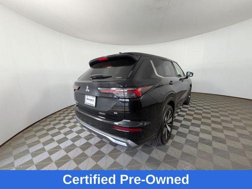 Black Diamond 2025 Mitsubishi Outlander SE S-AWC