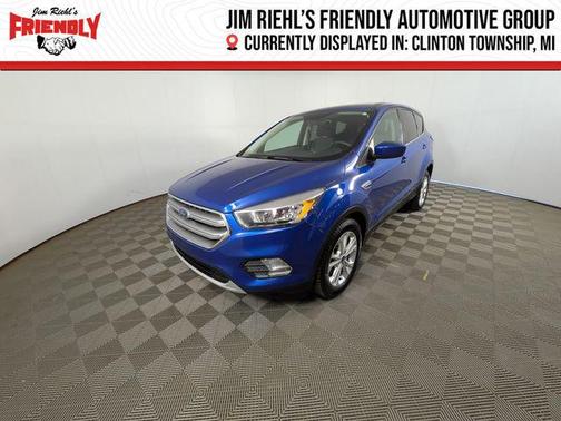 Lightning Blue Metallic 2017 Ford Escape SE