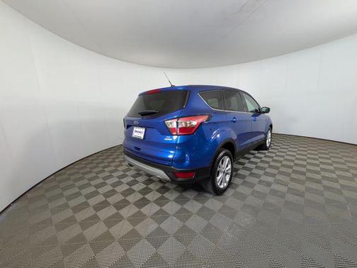 Lightning Blue Metallic 2017 Ford Escape SE