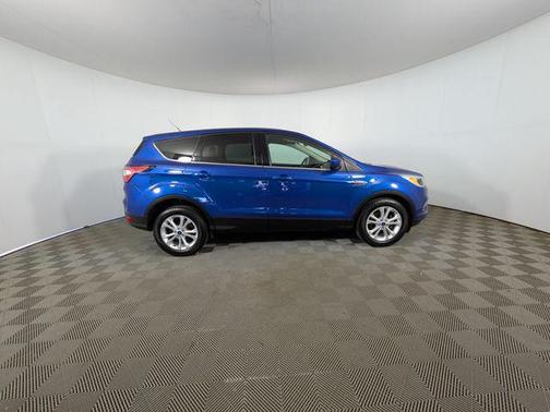 Lightning Blue Metallic 2017 Ford Escape SE