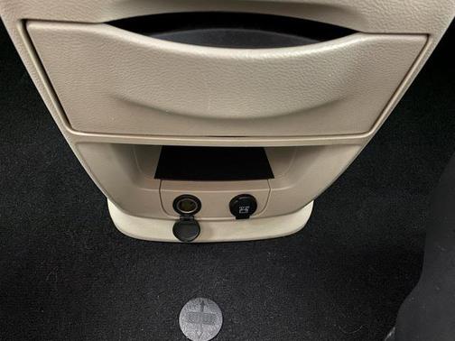 2016 Chrysler Town & Country Touring-L