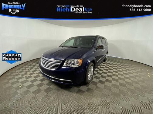 2016 Chrysler Town & Country Touring-L